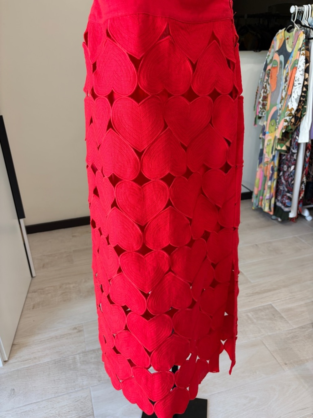 Farm Rio: Red Hearts Euroflax Premium
Linen Midi Skirt - Picture 7 of 12